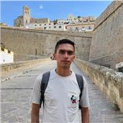 Profesor de matemáticas y Física imparte clases a niños, niñas, adolescentes y jóvenes